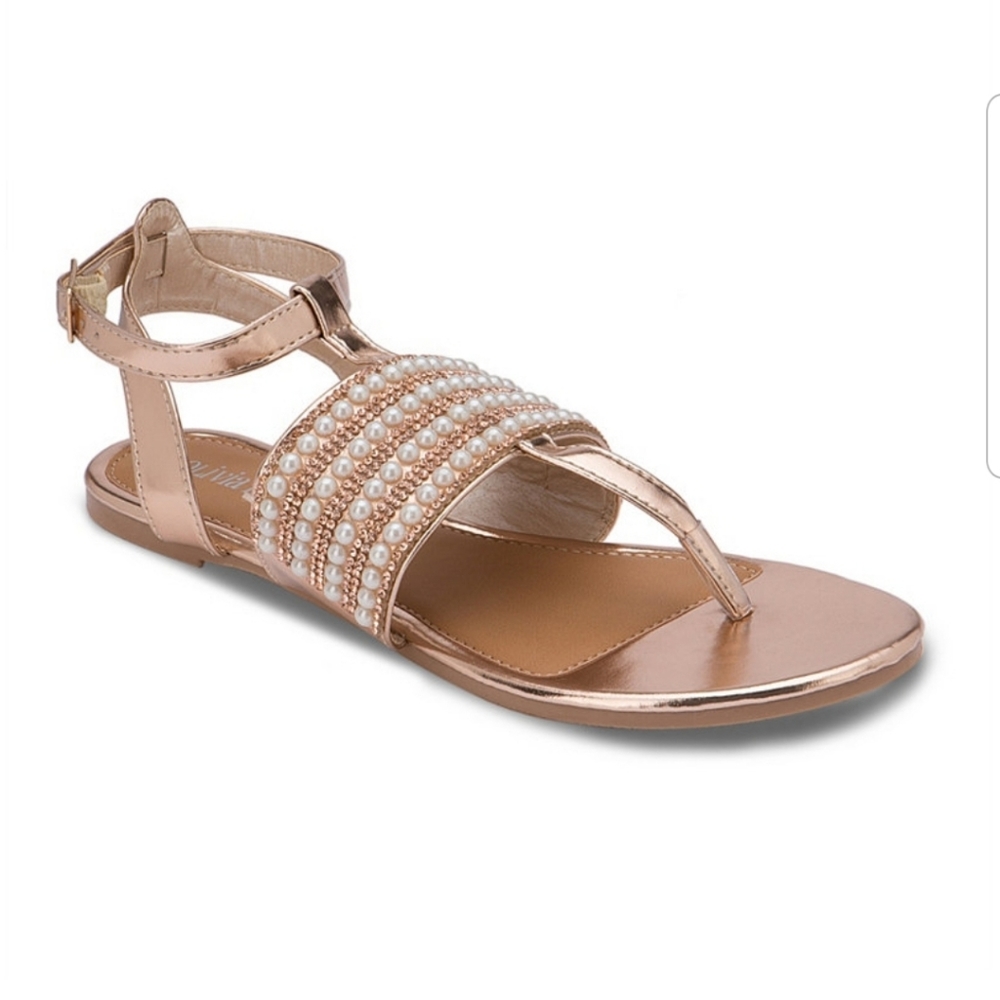 NWT Olivia Miller Rose Flats Sandals Ankle Strap